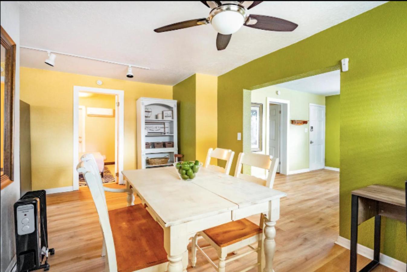 3-Bed Bungalow Walk To Historic Downtown سانفورد المظهر الخارجي الصورة